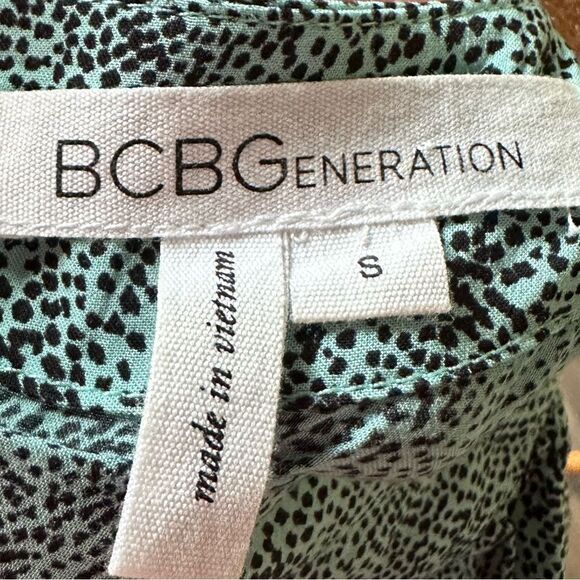 BCBGenerations Green Animal Print Dress Woman’s size Small - Picture 3 of 7